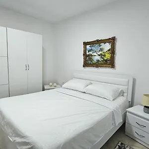 guesthouse-albi-berat.albaniahotels.org/